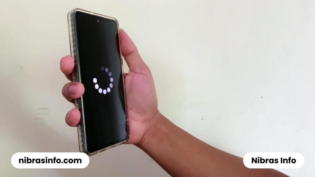 لماذا يؤدي نقص المساحة الفارغة إلى بطء النظام، وكيف يتعامل نظام التشغيل مع ذلك؟